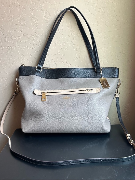 Coach Handbags - Coach Tyler Tote